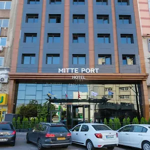 Mitte Port Esmirna